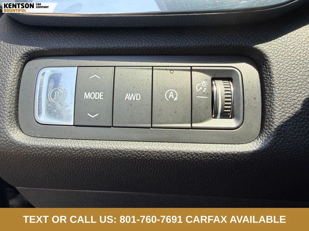 Used 2025 Gray GMC Elevation image 19