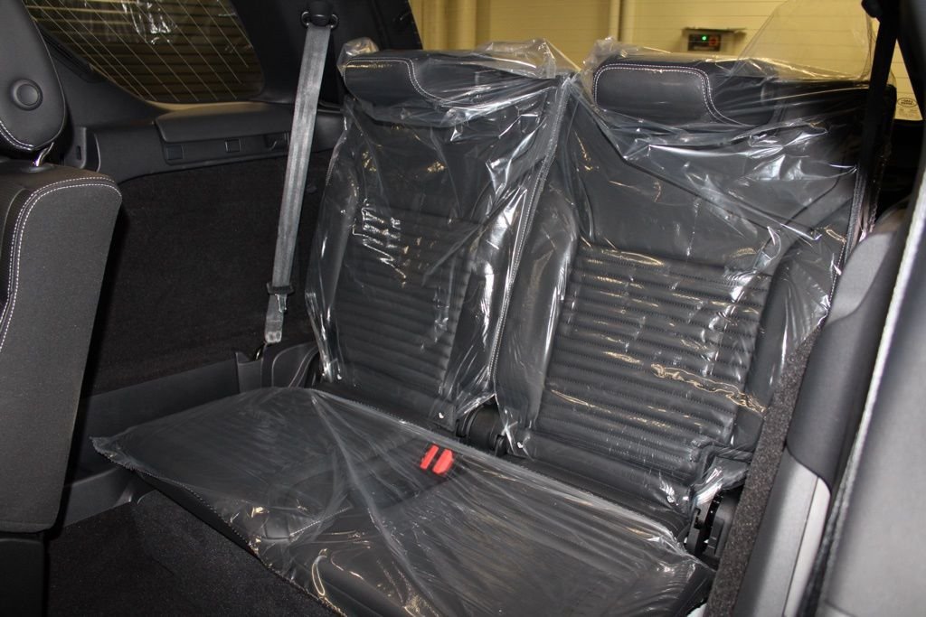 Used 2025 White Land Rover S image 35