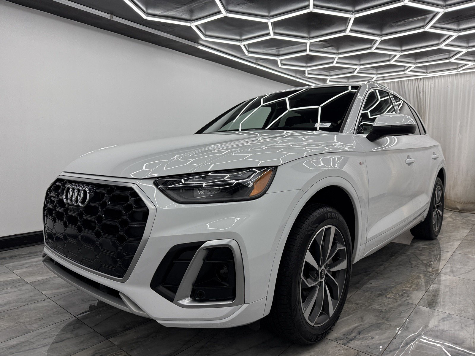 2024 Audi Q5 S line Premium Plus photo 2