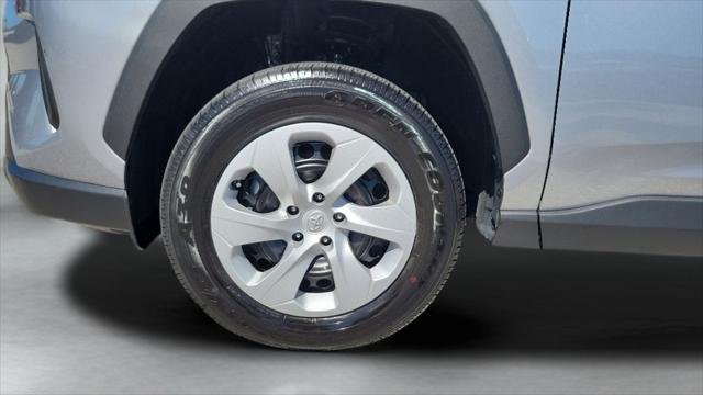 Certified Used 2023 SILVER SKY METALLIC Toyota  image 25