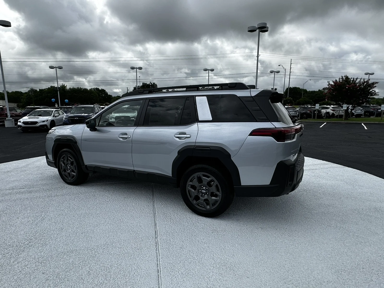 New 2026 ICE SILVER METALLIC Subaru Premium image 5