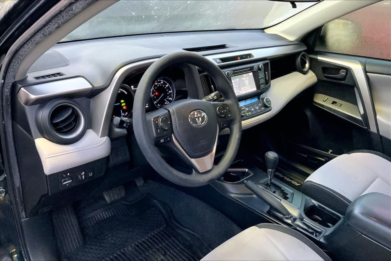 Used 2018 Galactic Aqua Mica Toyota Hybrid LE image 23