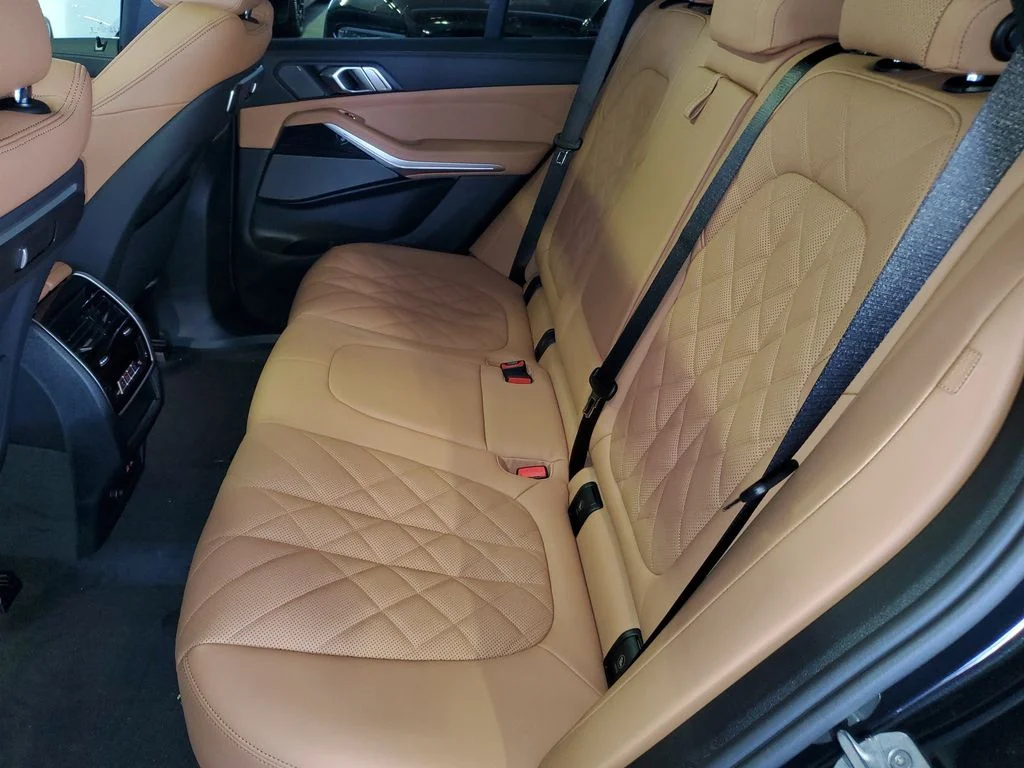 New 2026 Black Sapphire Metallic BMW sDrive40i image 11