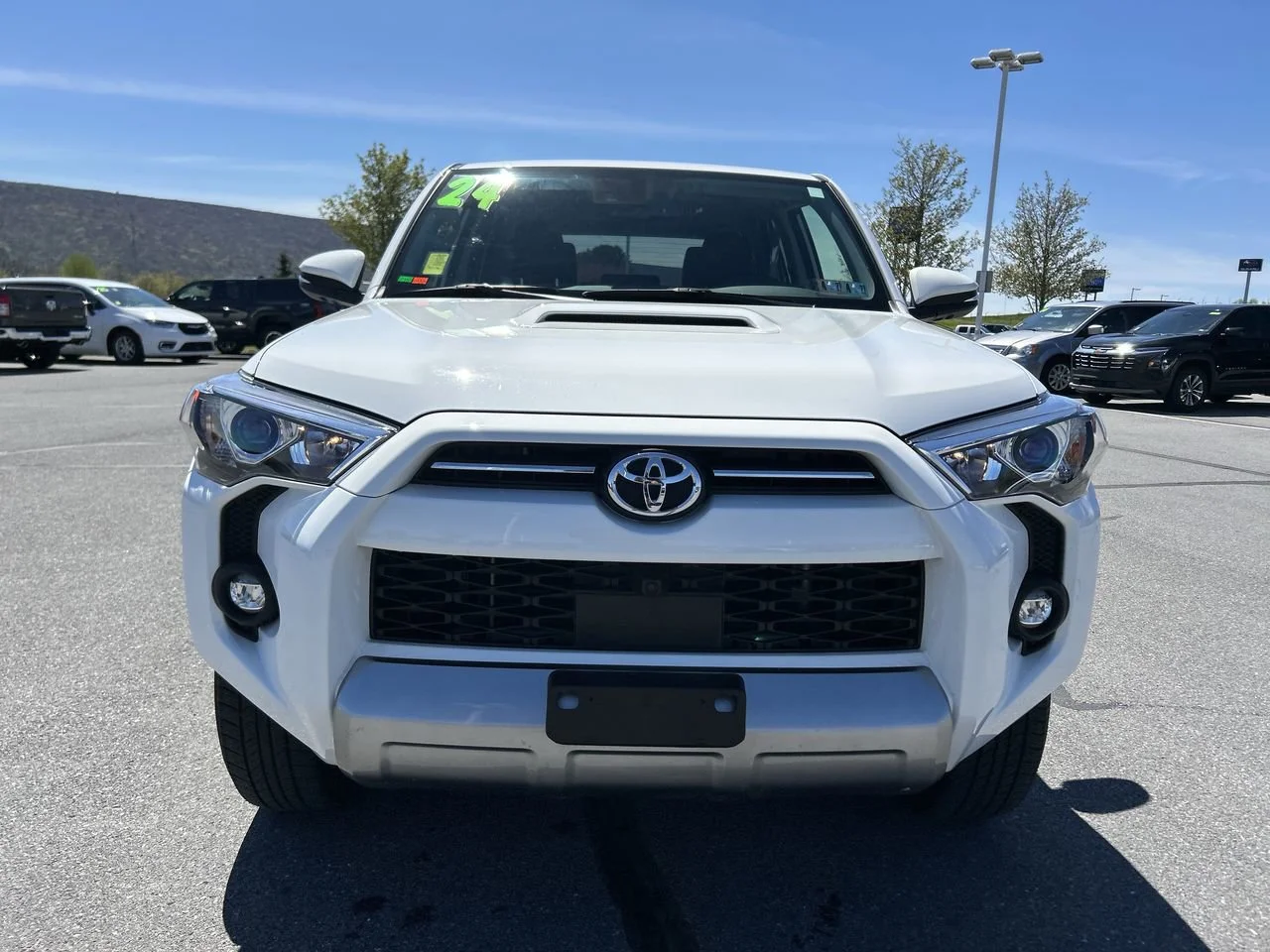 Used 2024  Toyota  image 11