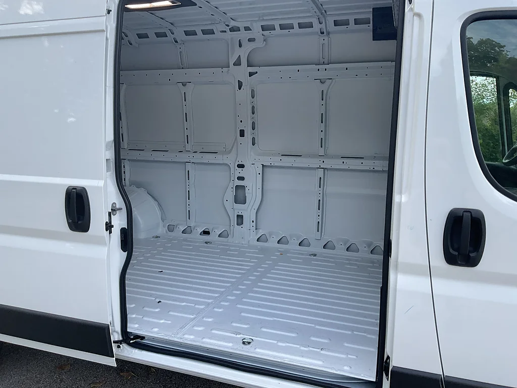 New 2027 Bright White Clearcoat RAM Tradesman image 12
