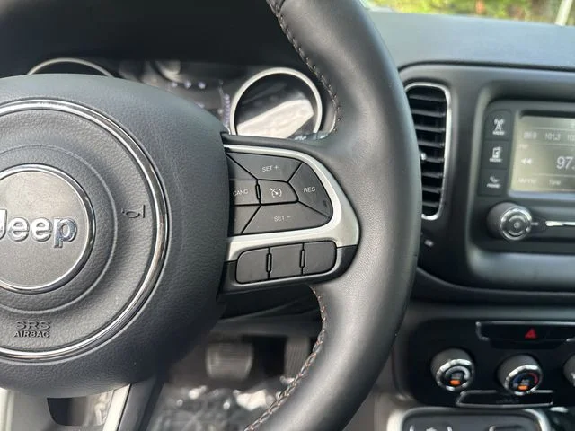 Used 2018 Black Jeep Latitude image 17