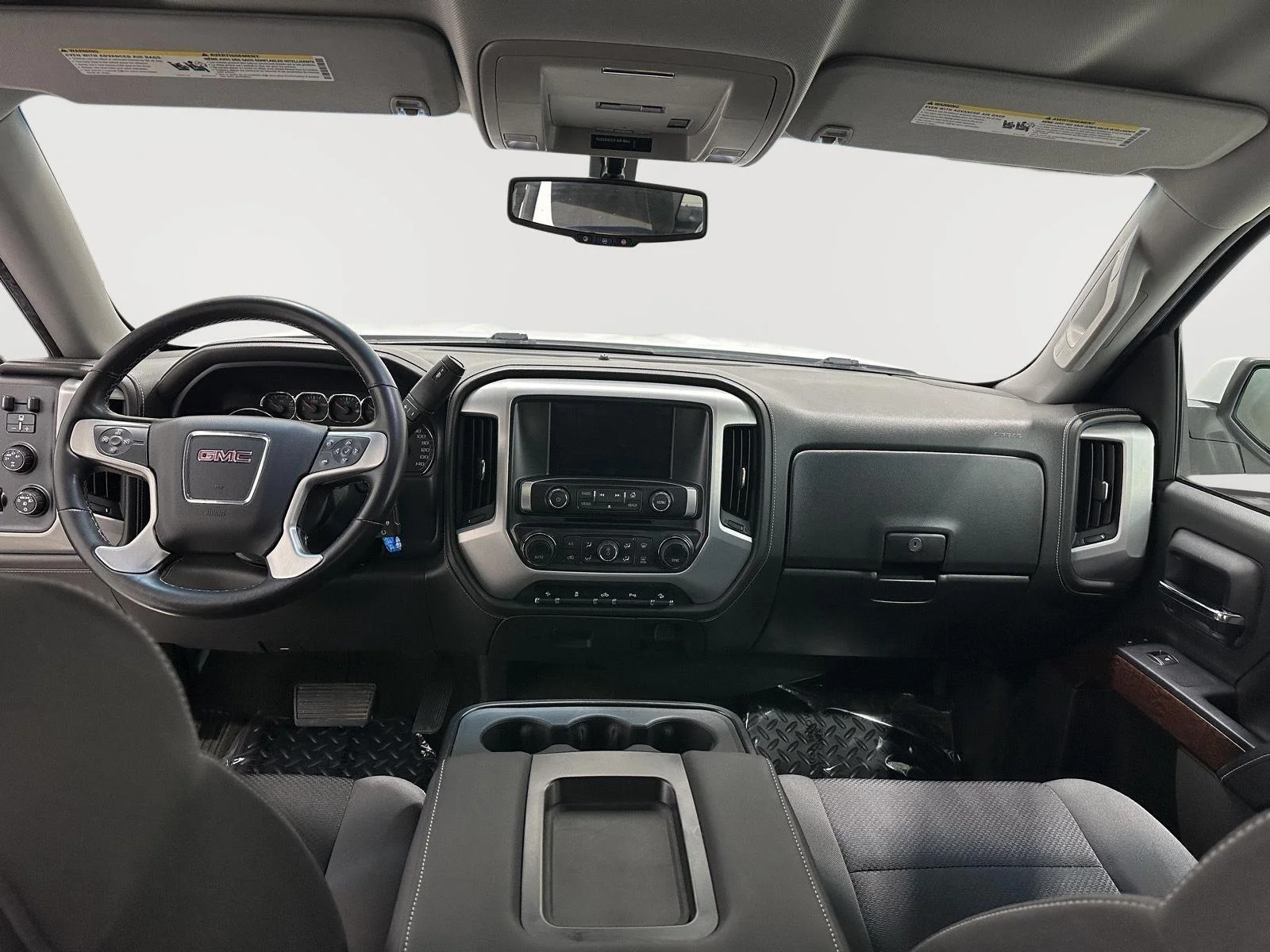 Used 2016 SUMMIT WHITE GMC SLE image 18