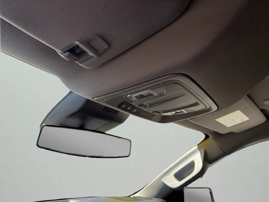 Used 2022 Summit White Chevrolet Custom image 27