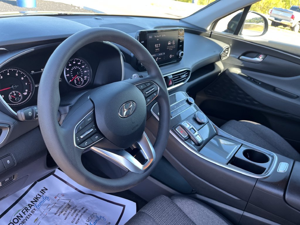 Used 2023 Black Hyundai SE image 14