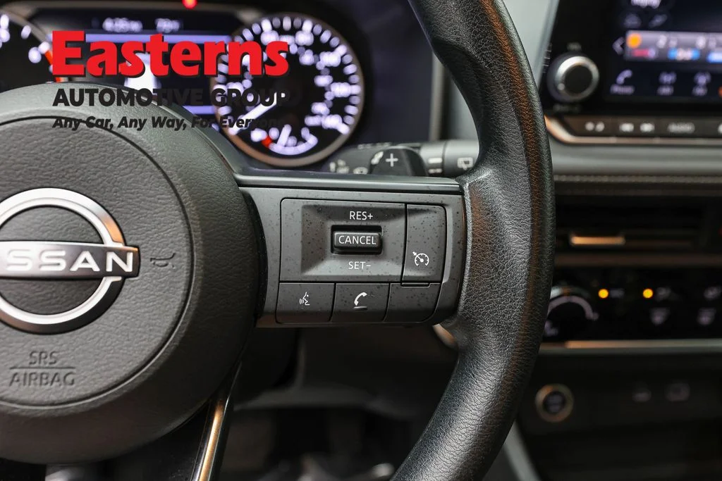 Used 2023 White Nissan S image 16