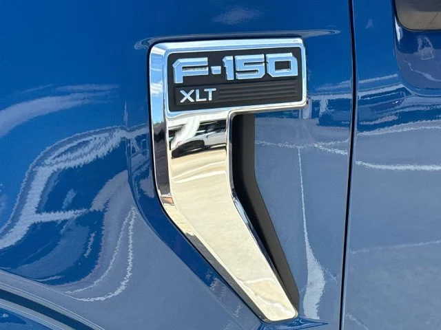Used 2023 Blue Ford XLT image 8