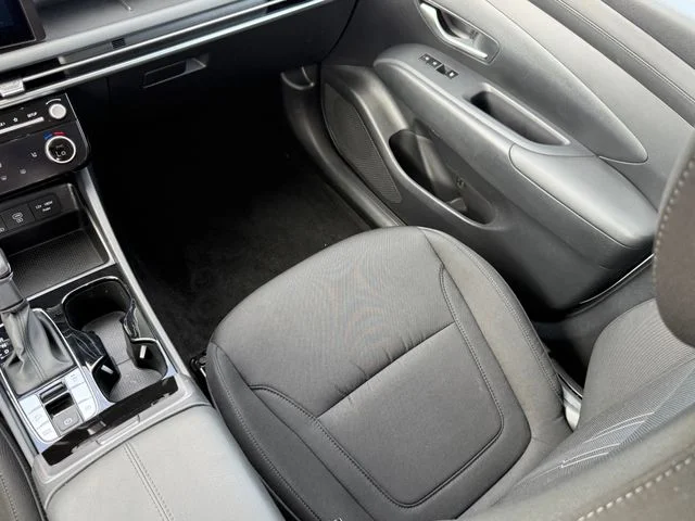 Used 2026 White Hyundai SEL image 23