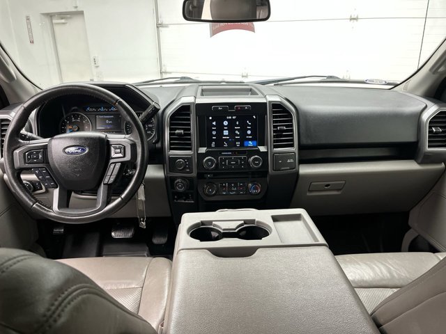 Used 2017 Ingot Silver Metallic Ford XLT image 4