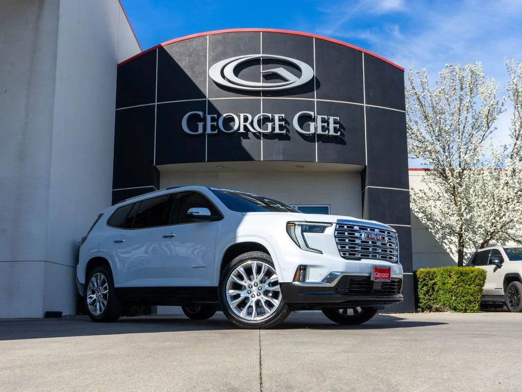 2026 GMC Acadia Denali AWD's photo