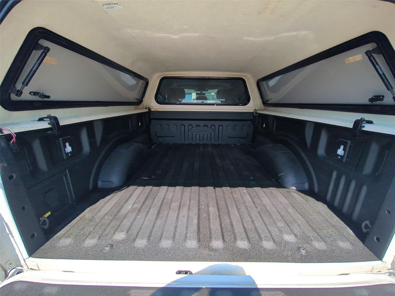 Used 2022 Oxford White Ford XLT image 29