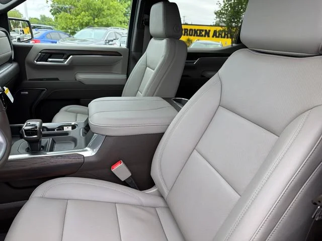 New 2026 Summit White GMC SLT image 19