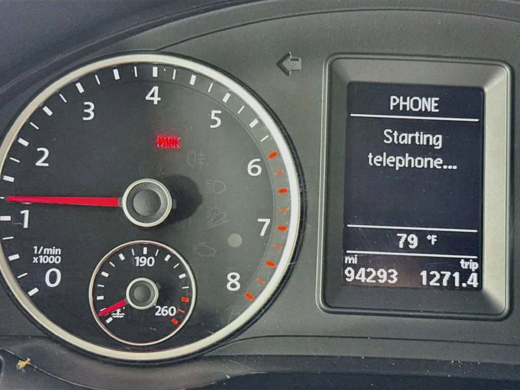 Used 2018 Blue Volkswagen 2.0T image 14
