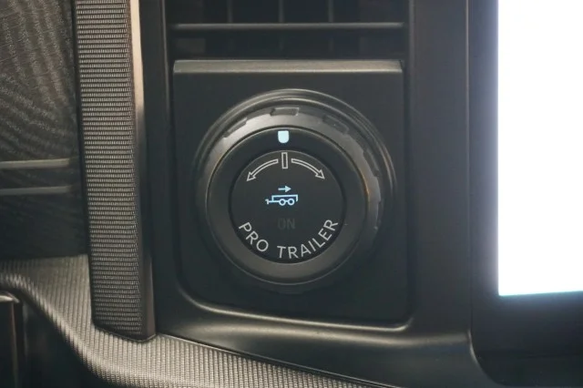 Used 2023 WHITE Ford Platinum image 36