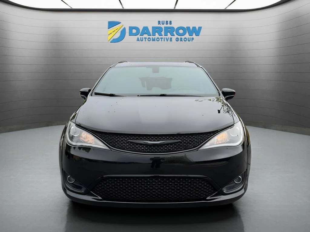 Used 2020 Black Chrysler Touring L image 8