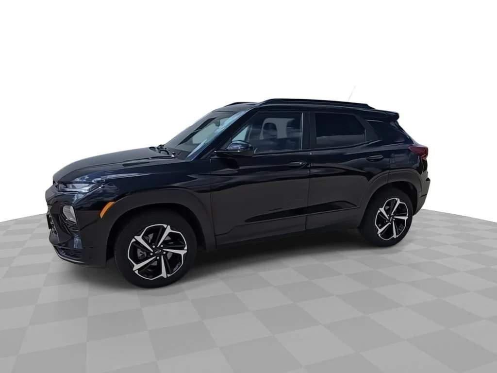 Used 2023 MOSAIC BLACK METALLIC Chevrolet RS image 4