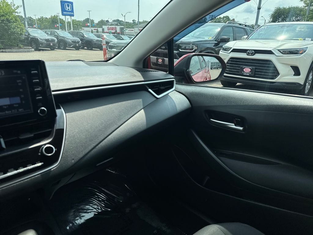 Used 2020 Red Toyota LE image 28