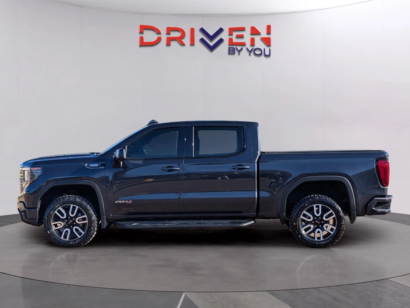 Used 2023 Titanium Rush Metallic GMC AT4 image 2