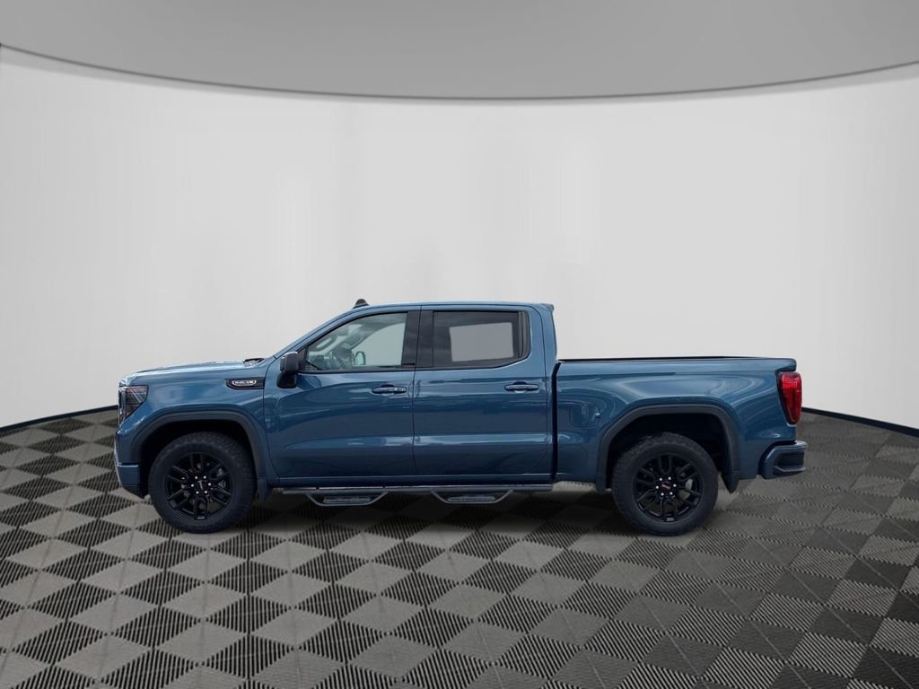 Used 2024  GMC Elevation image 4