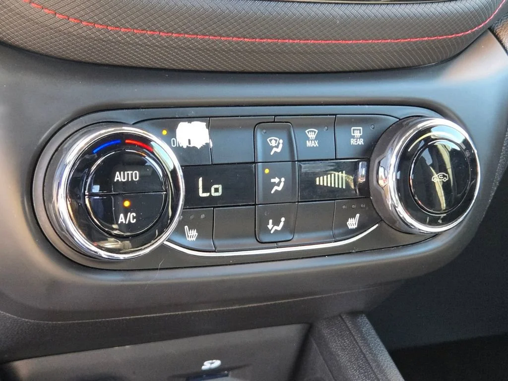 Used 2021 SUMMIT WHITE Chevrolet RS image 21