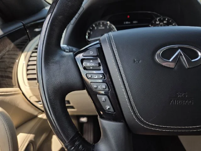 Used 2021 Moonstone White INFINITI Sensory image 25
