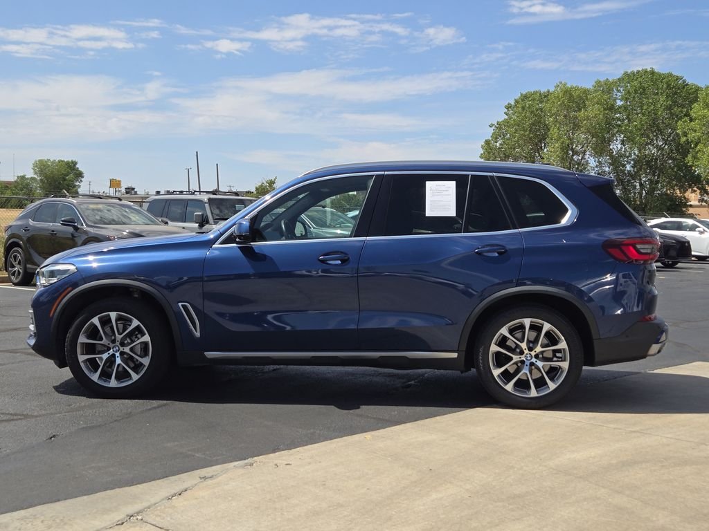 Used 2021 Blue BMW xDrive40i image 4