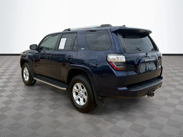Certified Used 2022 Nautical Blue Metallic Toyota SR5 image 5