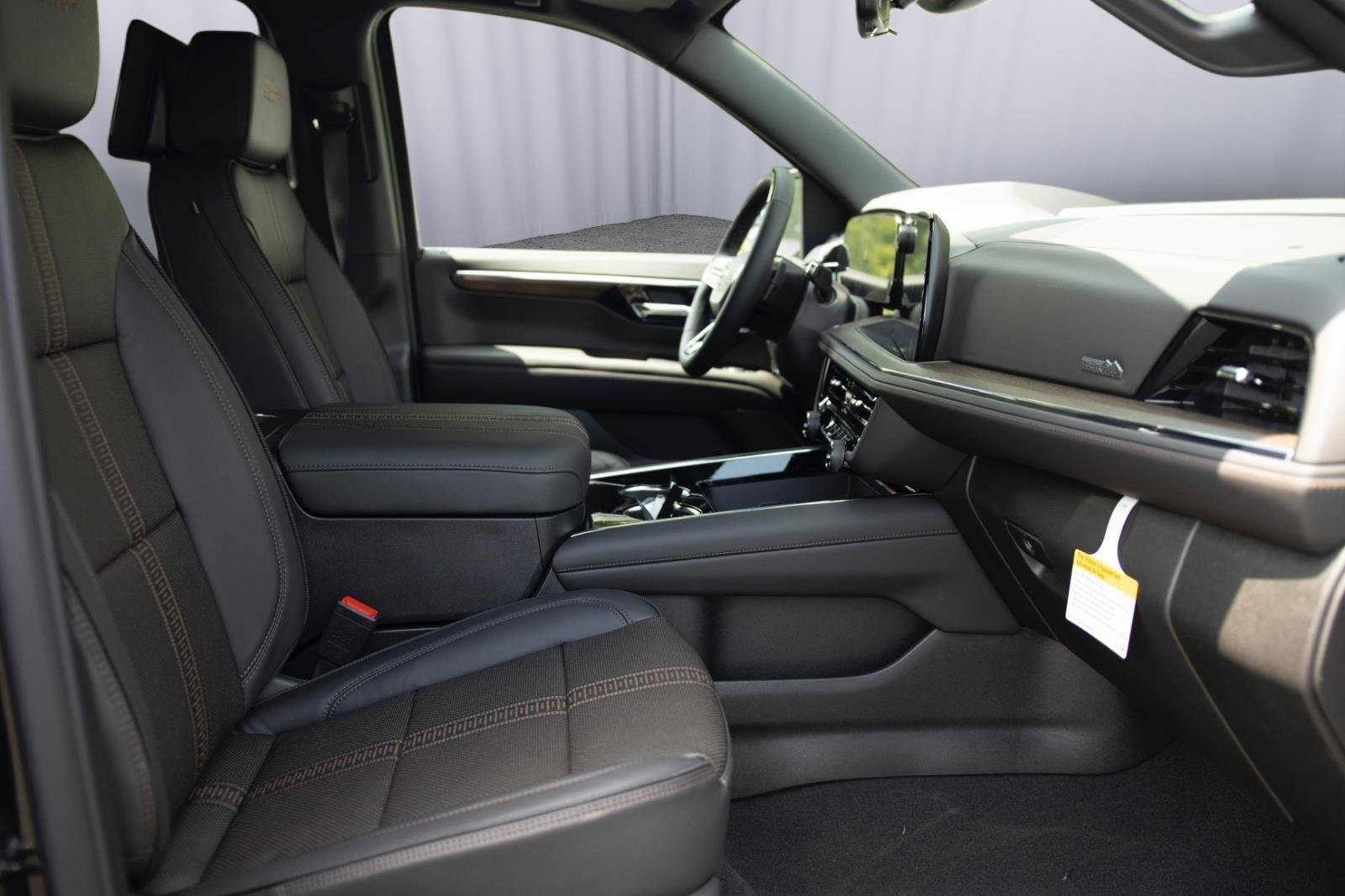 2026 Chevrolet Suburban High Country - Photo 26