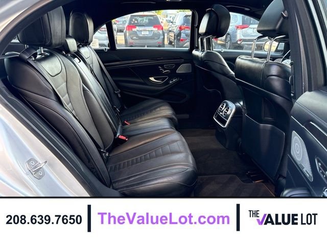Used 2020  Mercedes-Benz S 560 image 18