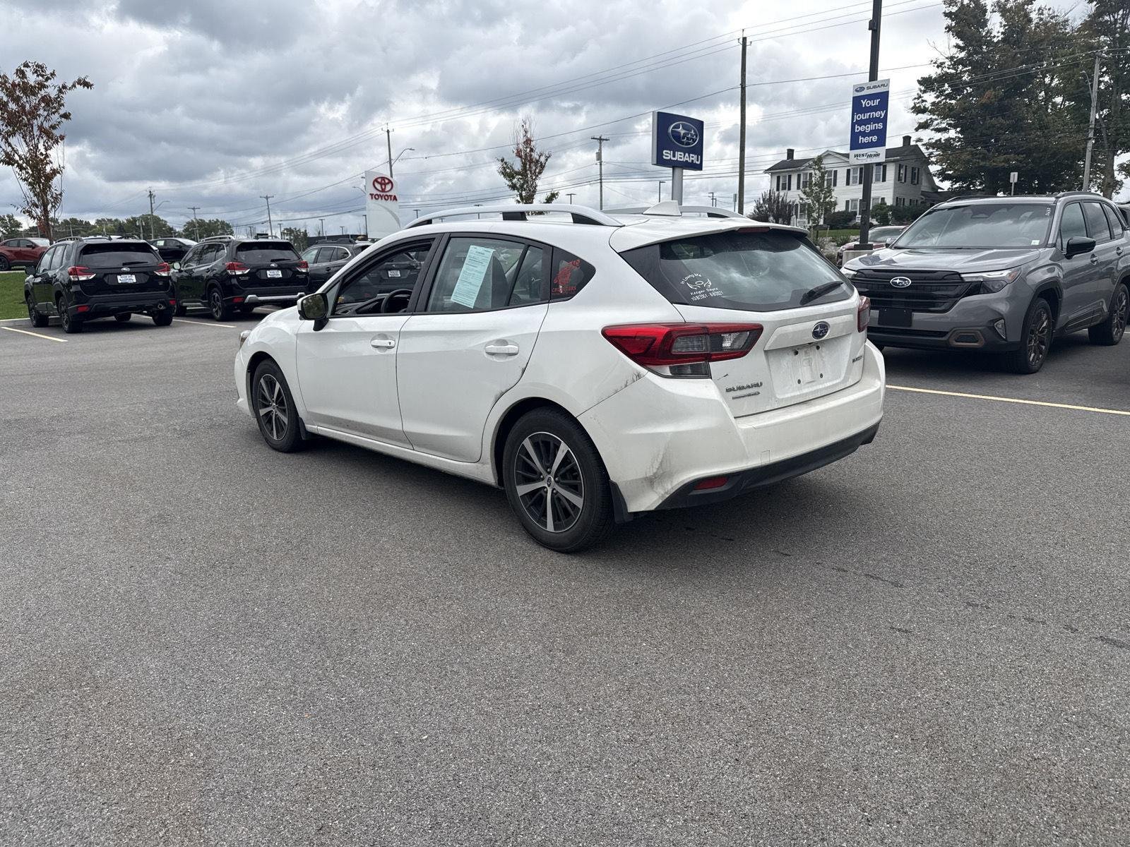 Used 2022 Crystal White Pearl Subaru Premium image 5