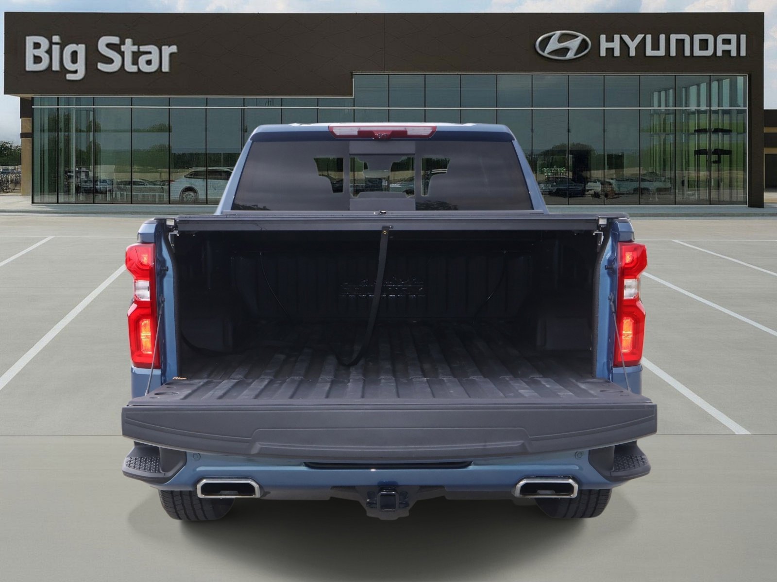 Used 2024 Lakeshore Blue Metallic Chevrolet High Country image 8