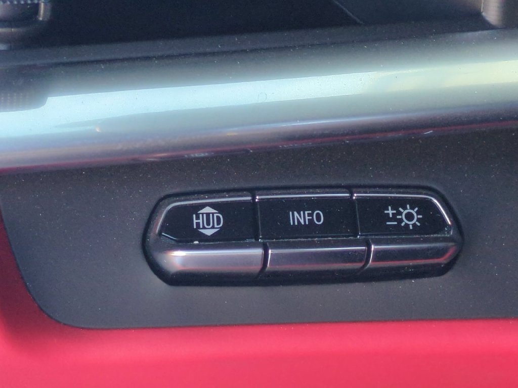Used 2022 ARCTIC WHITE Chevrolet 3LT image 24