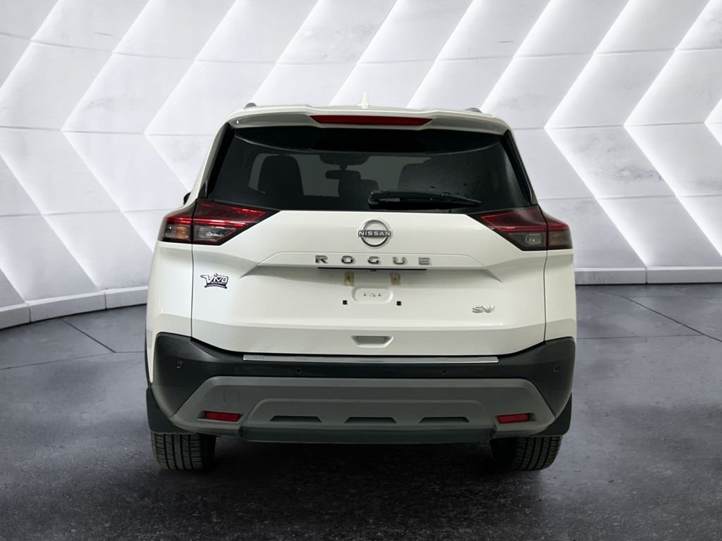 Used 2022 White Nissan SV image 5