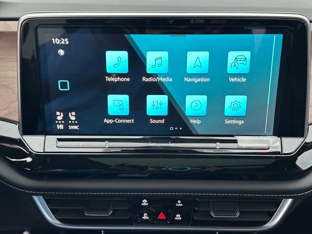 New 2026 Opal White Pearl Volkswagen 2.0T SE w/Technology image 36