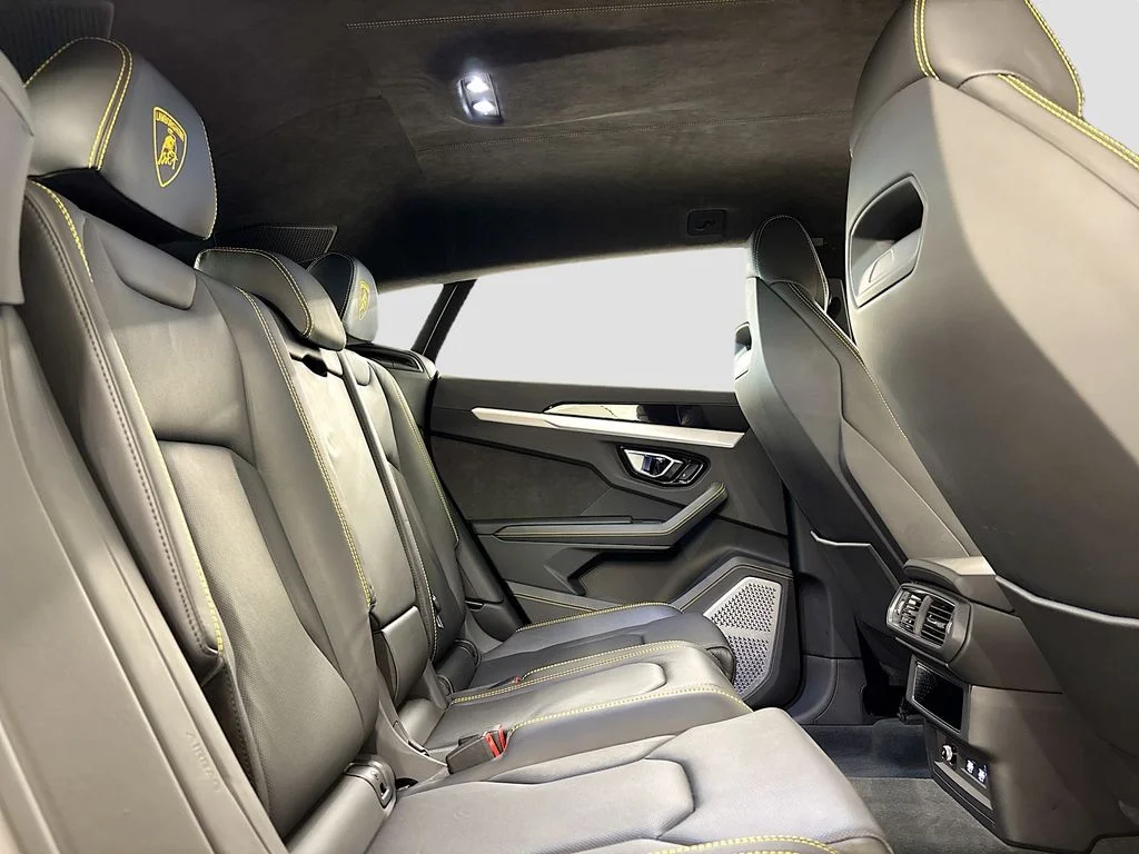 2021 Lamborghini Urus Base - Photo 16