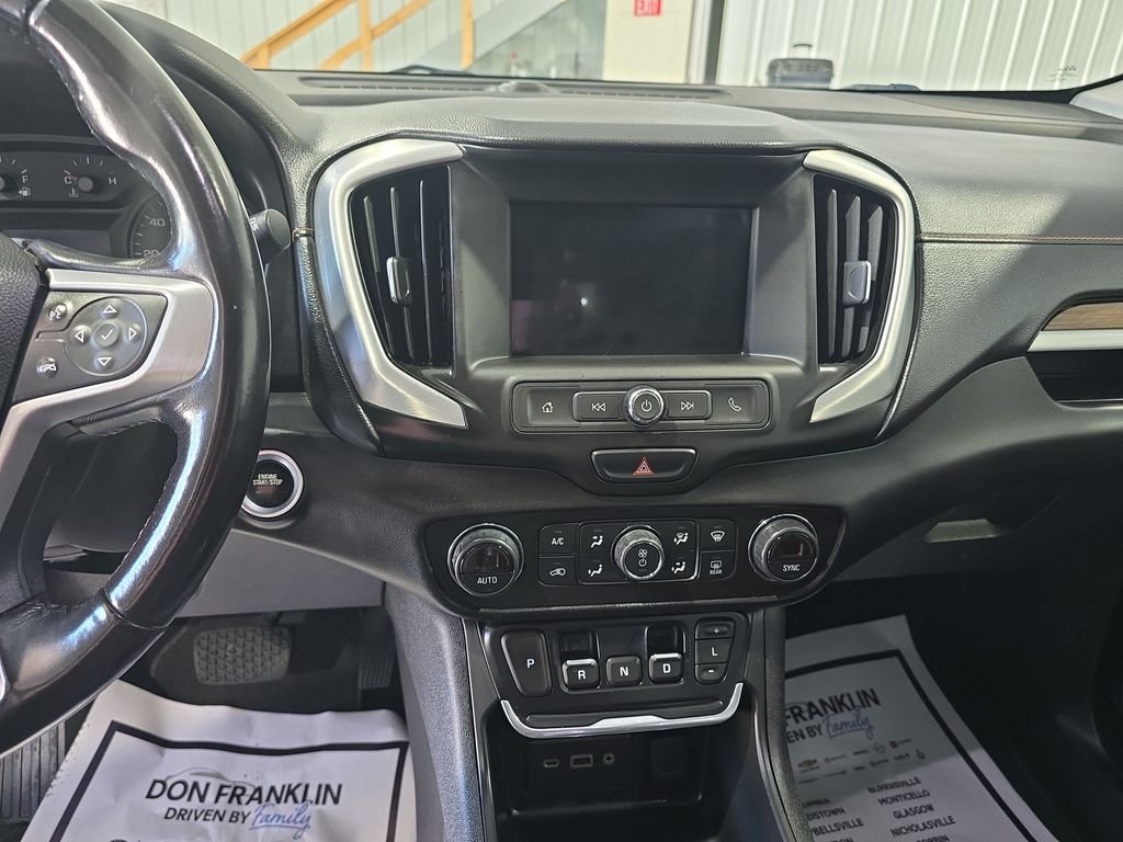 Used 2018 Gray GMC SLE image 17