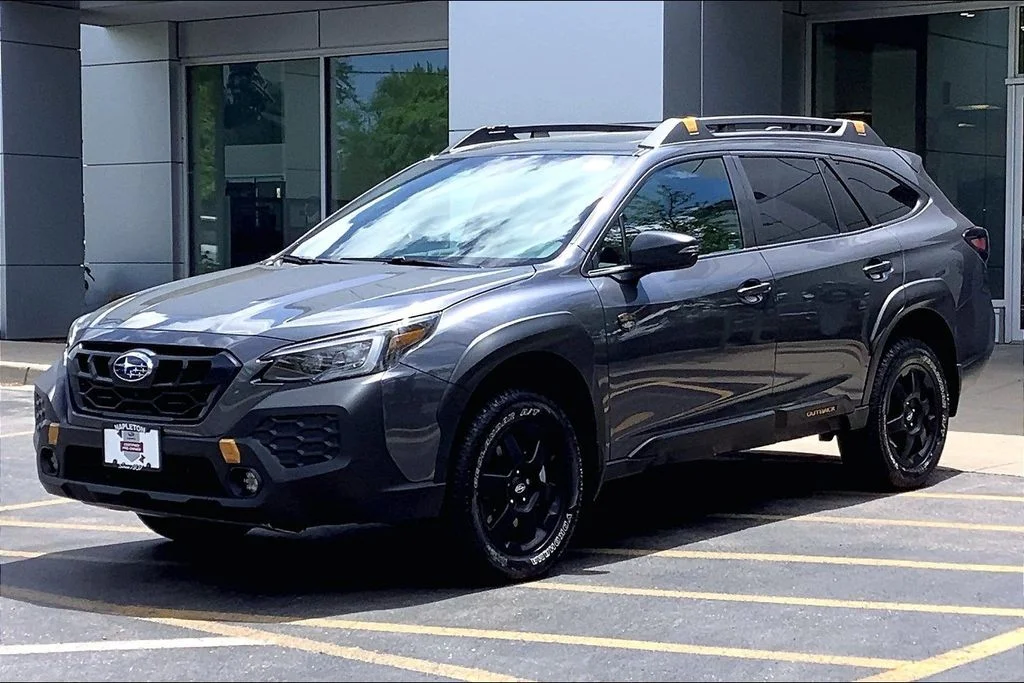 Used 2025 Gray Subaru Wilderness image 14