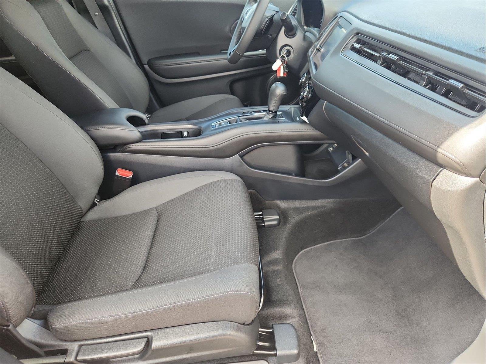 2022 Honda HR-V photo 24 of 30