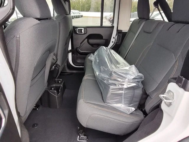 New 2026 Bright White Clear-Coat Exterior Paint Jeep Sport S image 7