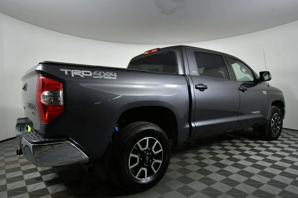 2019 Toyota Tundra SR5 - Photo 10