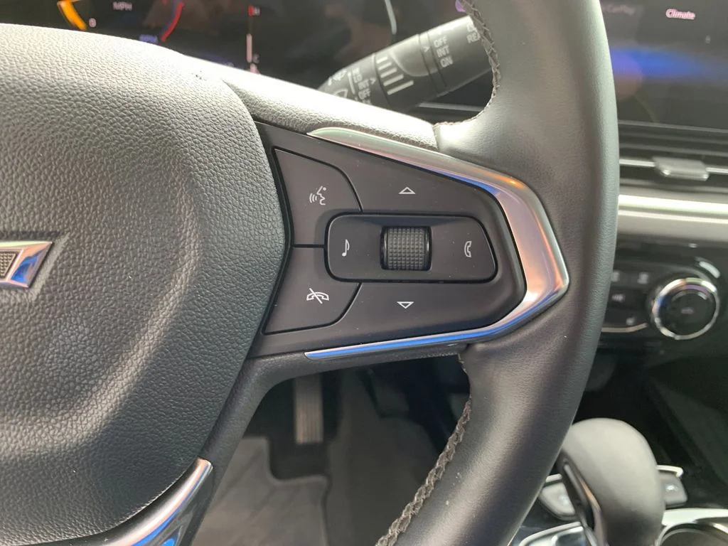 Used 2024 White Chevrolet ACTIV image 30