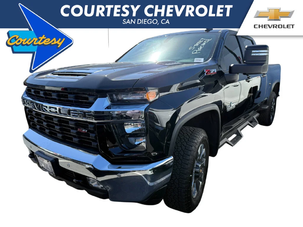 Used 2022 BLACK Chevrolet LT image 1