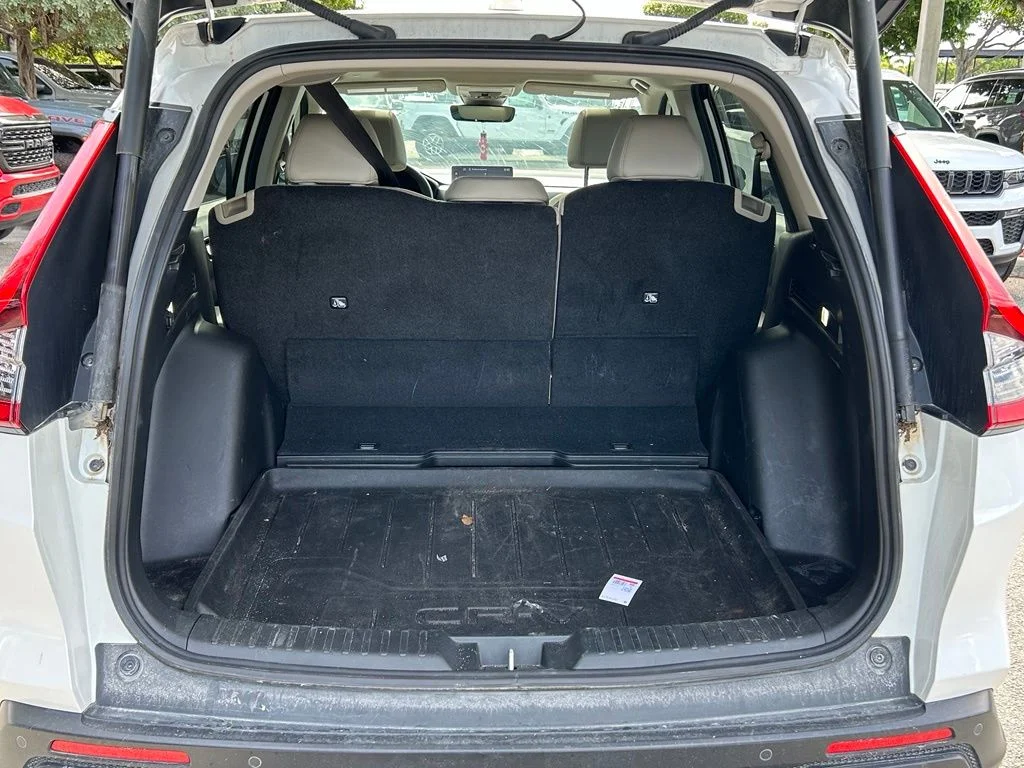 Used 2025 White Honda EX-L image 6