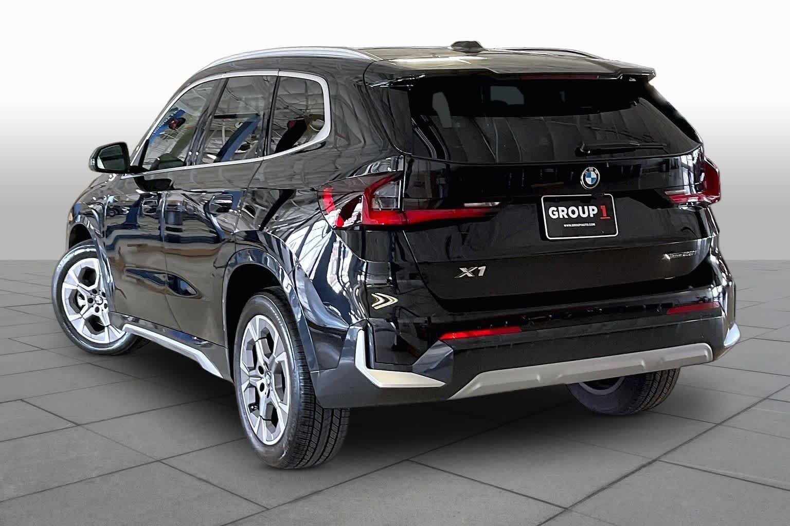 Used 2025 BLACK BMW xDrive28i image 11