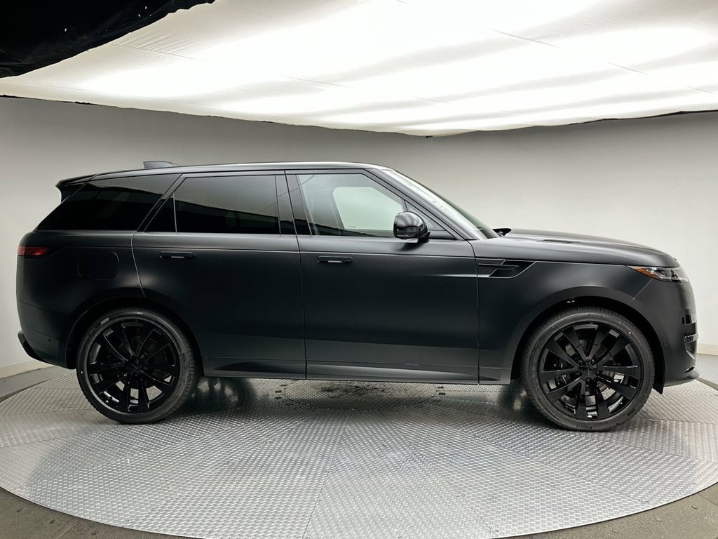 New 2027 Santorini Black Metallic Land Rover Dynamic SE image 4