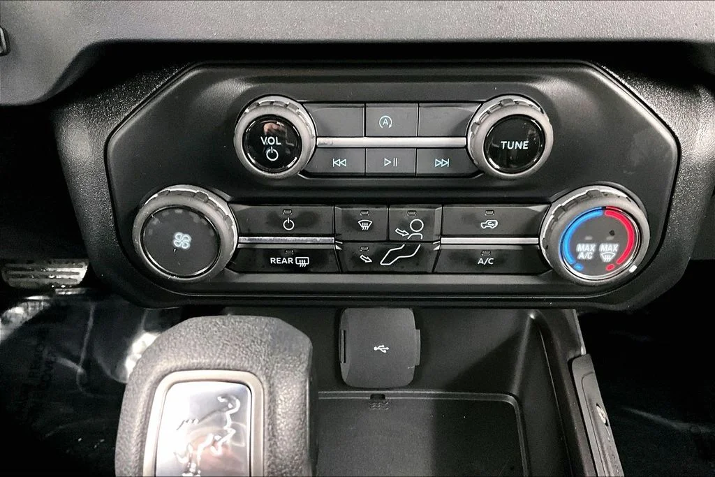 New 2025 Beige Ford Base image 19